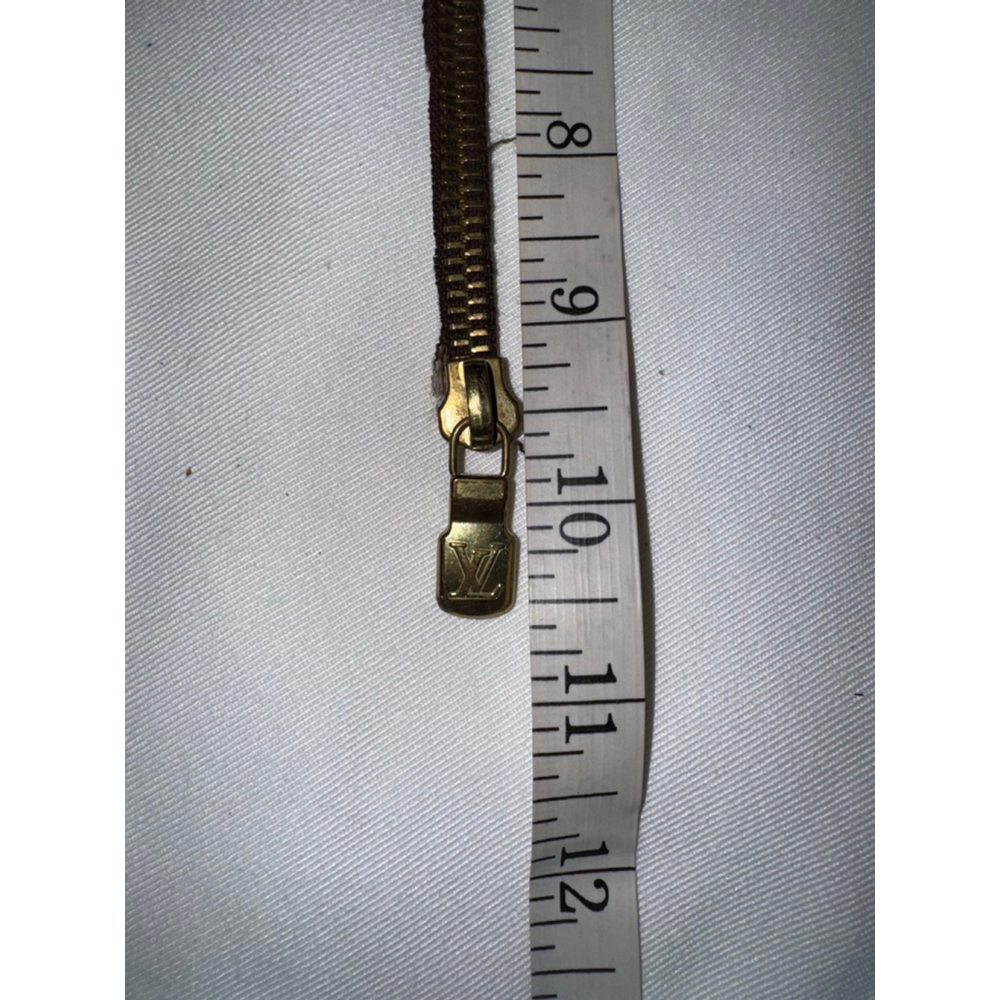 Women's Louis Vuitton Gold Brown Zipper 9.5" One Size SKU-Z01 - Picture 2 of 4